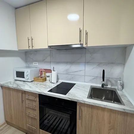 Moon Downtown 5 Minutes Walk Around Everything Important דירה